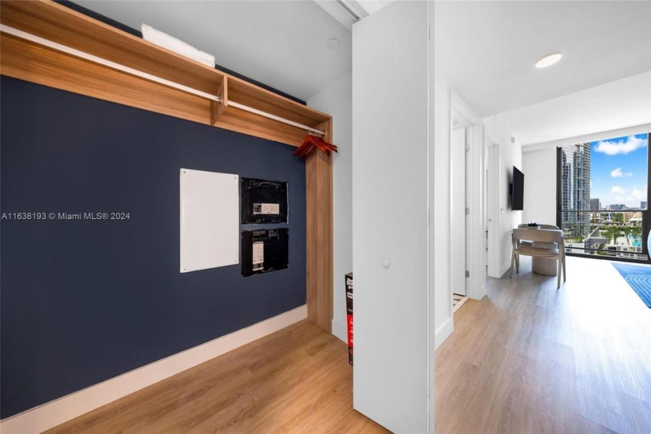 2 Bedroom At Gale Downtown Pool Gym Apartamento
