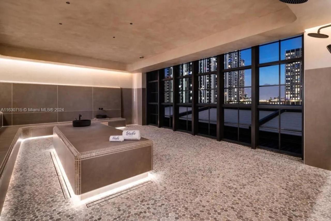 Apartamento 2 Bedroom At Gale Downtown Pool Gym